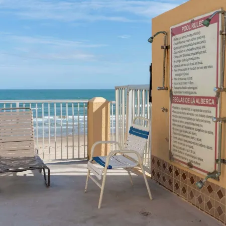 Penthouse Beachfront Views Renovated