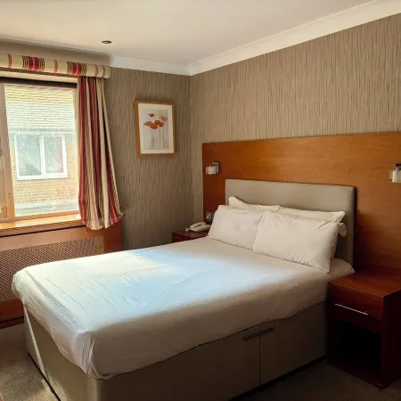 The Park Hotel Отели в г. Бутл