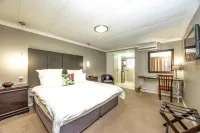 Ruslamere Hotel and Conference Centre - parkir