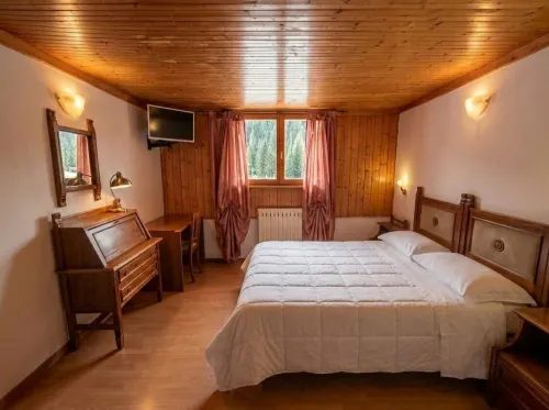 Garnì Pirata - Hostels