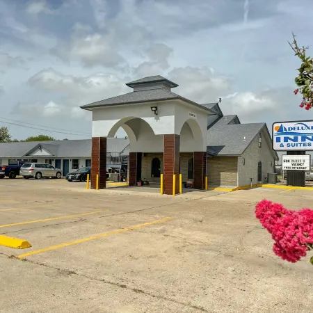 Deluxe Inn & Suites Corpus Christi I 37