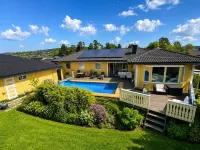 Pool & Sauna Retreat - Private Studio Apartment Porsgrunn