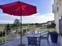 Relaxing retreat with terrace Ξενοδοχεία στην πόλη Basanija