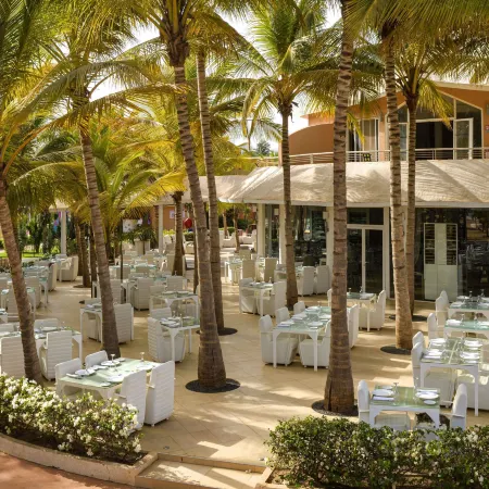 Mövenpick Resort Lamantin Saly