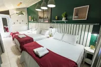 Happiness House Hospedagem Hotel di 