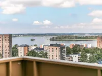 Mini penthouse with Lake View & Beautiful Sunset 耶爾費拉酒店