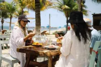 Noah Beach Hotel & Suites - breakfast