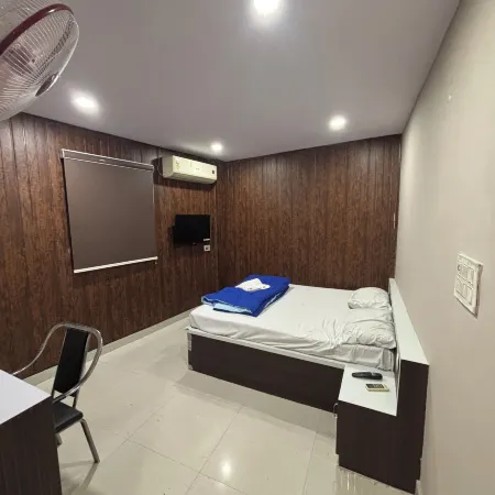 Hotel Tuk Tuk Palace