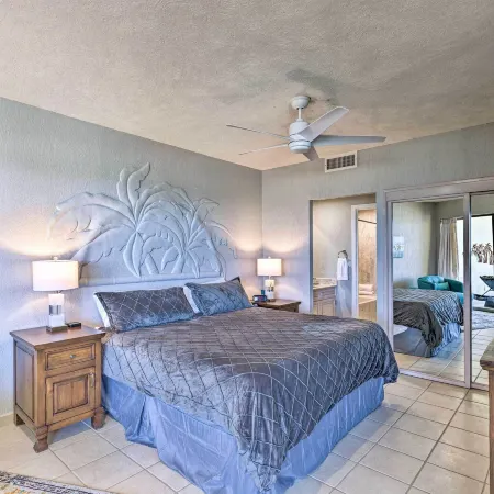 Walk to Beach Oceanfront Rocky Point Condo