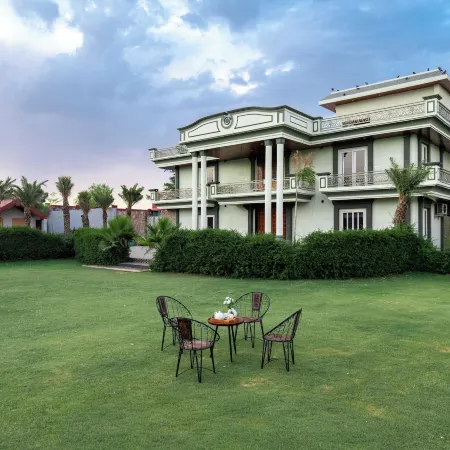 Alaya Stays Gold Palm Resort