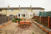 Skyvillion - 3Bed Home W/Grdn for A Family Getaway