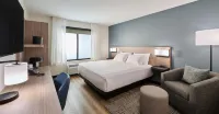 Hyatt Select Louisville North - 주차장