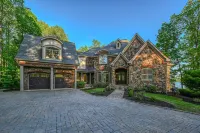 Spacious Waterfront House With Private hot Tub, Sauna, Pool Table - 4-Star