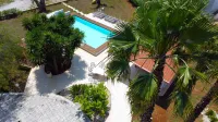 La Maison One B&B - Rooftop Pools