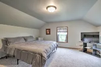 Pet-Friendly Spring Grove Home w/ Serene Yard! - Alojamientos