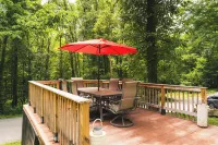 Bear's Den Retreat • Hot Tub • Soak Tub • Dog Friendly • Hocking Hills Cabin - Feriehus