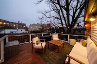 Velvet Haus Downtown 3rd Floor Deck Backyard - 방갈로