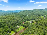 Private Tuckaseegee River 4 Bedrm House Trout Fishing, Tubing, Firepit, Parking - Boutique