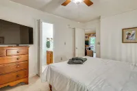 9 Mi to Lake Keowee! Secluded Creekfront Getaway - 3-Star