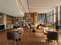 โรงแรม โนโวเทล ภูบาเนสวาร์ จันพาท - ที่มีสระว่ายน้ำ