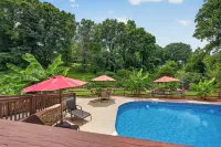 Hickory Hideaway: Pet-Friendly Haven w/ Fire Pit! - 3-Sterne