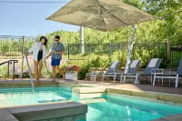 Viewline Resort Snowmass, Autograph Collection - Pools