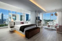W Panama - Pools
