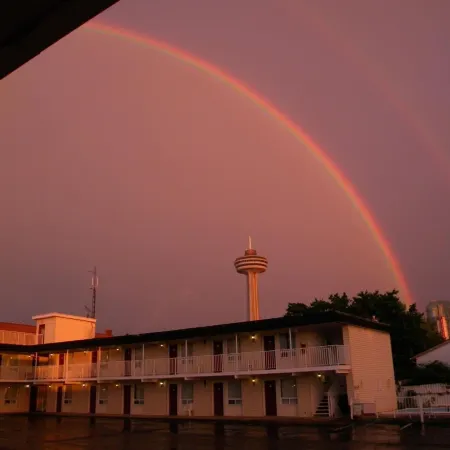 Fairway Inn by the Falls