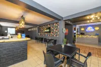 N1 Hotel & Campsite Victoria Falls - parking