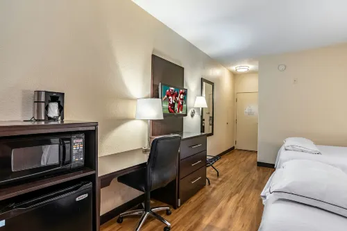 Red Roof Plus+ Tempe - Phoenix Airport - 2-Star