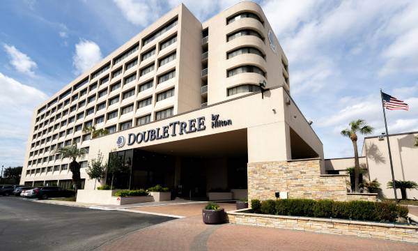 DoubleTree by Hilton Hotel Houston Hobby Airport