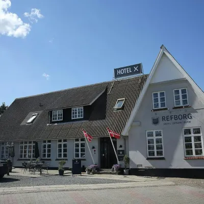 Refborg Hotel Hotels near Sculpture Park