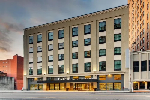 Fairfield Inn & Suites Birmingham Downtown - parking