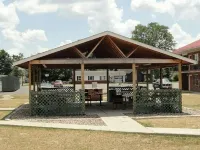 Red Carpet Inn (Formerly Royal Inn) - 2-Star