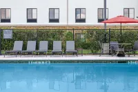 Homewood Suites by Hilton Beaumont - Swimmingpools