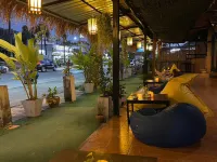Lemonade Boutique Inn Hotels near مركز الشرطة