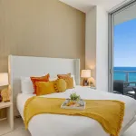 Beachfront Condo Front Oceanview Balcony Pools - 2-Star