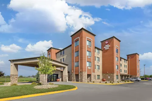 Best Western Plus Omaha Airport Inn - parking