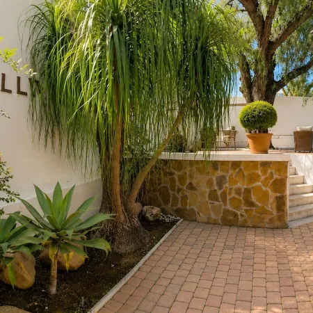 Montebello Guesthouse