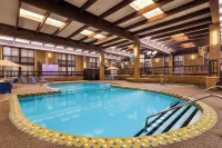 Ramada by Wyndham Alpena Hotel & Conference Center - WiFi