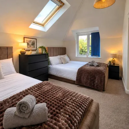 Beautiful 3 Bed Cottage - Hot Tub & Free Parking