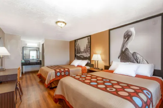 Super 8 by Wyndham Evanston