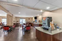 Clarion Pointe Racine - Mount Pleasant - breakfast