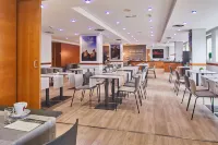 路易萊昂絲綢酒店 - 早餐