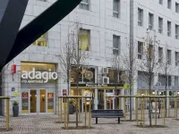Aparthotel Adagio la Défense Esplanade Hotels near La Defense Station