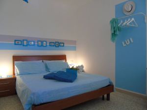 On Holiday Between Sky and Sea (Geco di Campiglia) Pet Friendly Big Garden