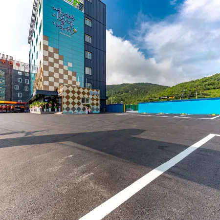 Sacheon Hotel Picnic