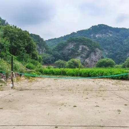 Wonju Sogeumsan Pension Отели рядом с достопримечательностью «Поле для гольфа Oak Valley Resort»