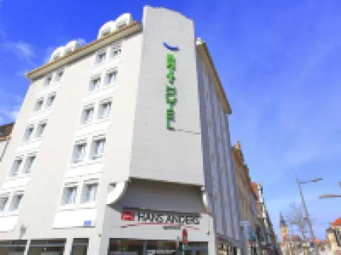 Brit Hotel Calais Hotels in Calais