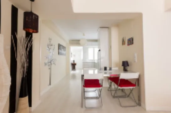 Nice Flat -200m Center-2 Baths- 3 Bedrooms 5Pers